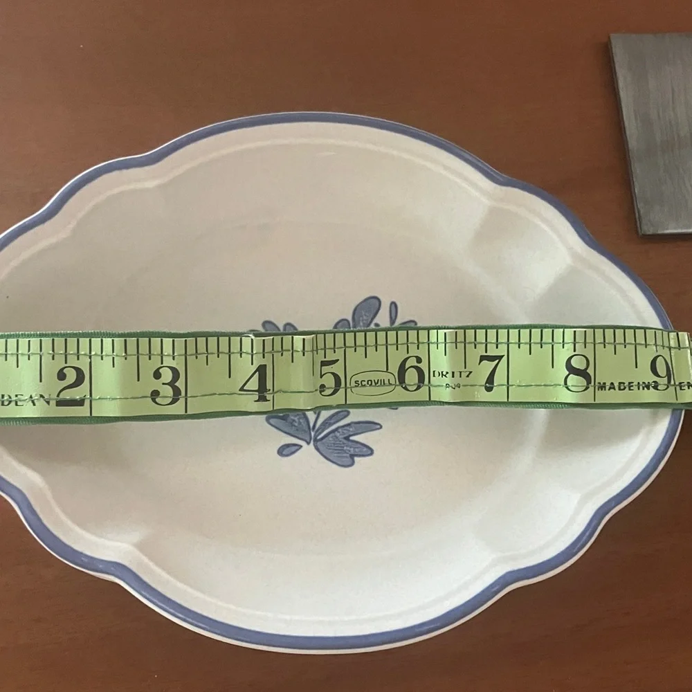 Pfaltzgraff Yorktowne set of two relish tidbit dishes 9x7”